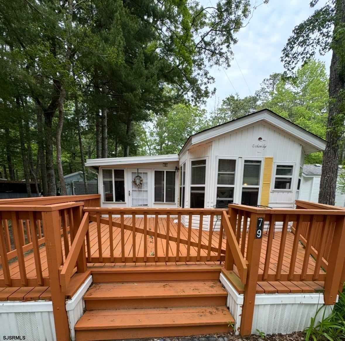 135 Thompson Unit 79  