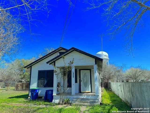 1408 N Ave D  