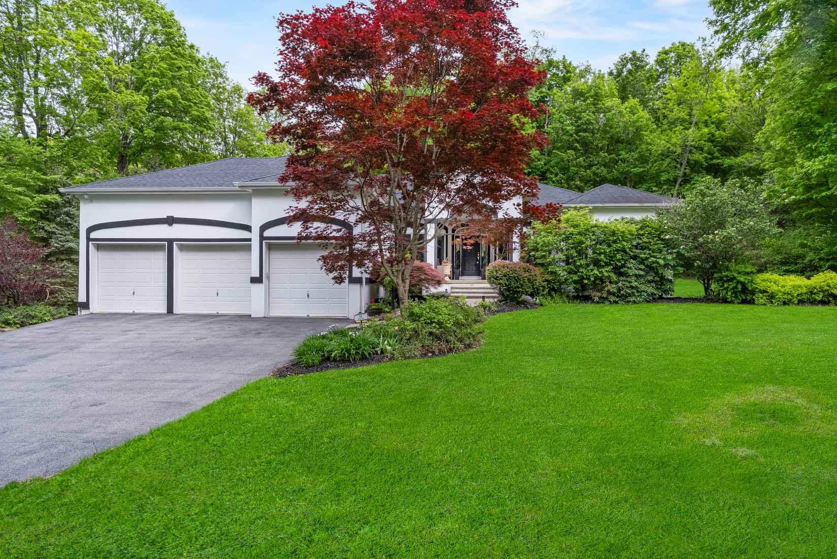 44 Carol Ln  