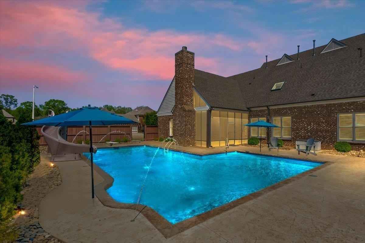1747 S CROSSBERRY  