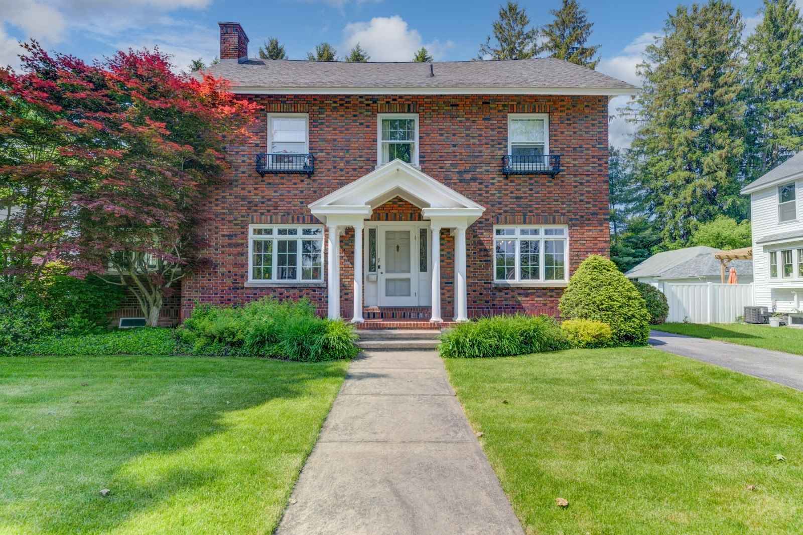 17 N Park Dr  