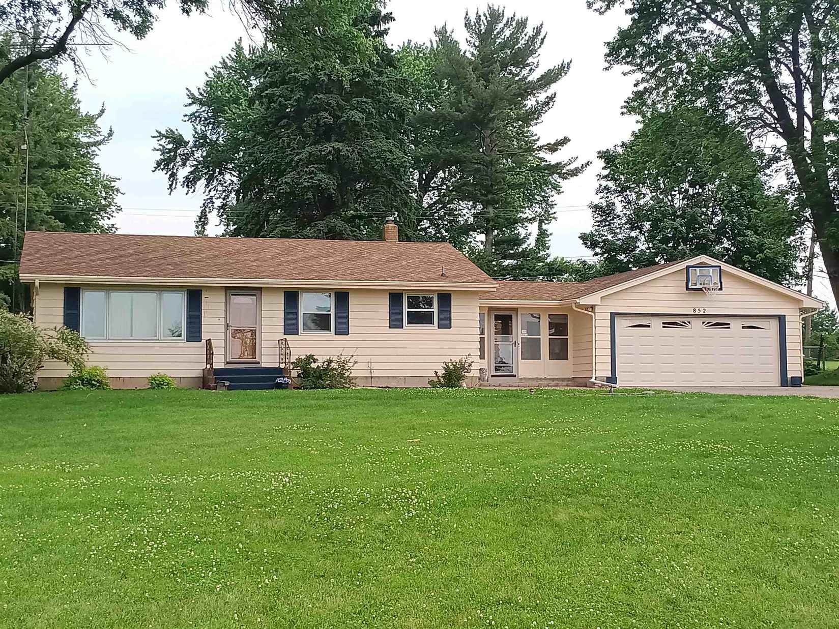 852 W Fairgrounds  