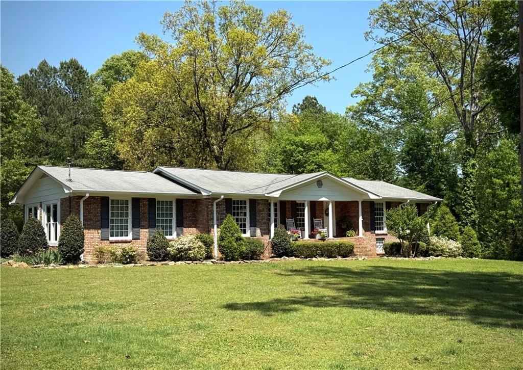 1055 Hermitage Rd NE  