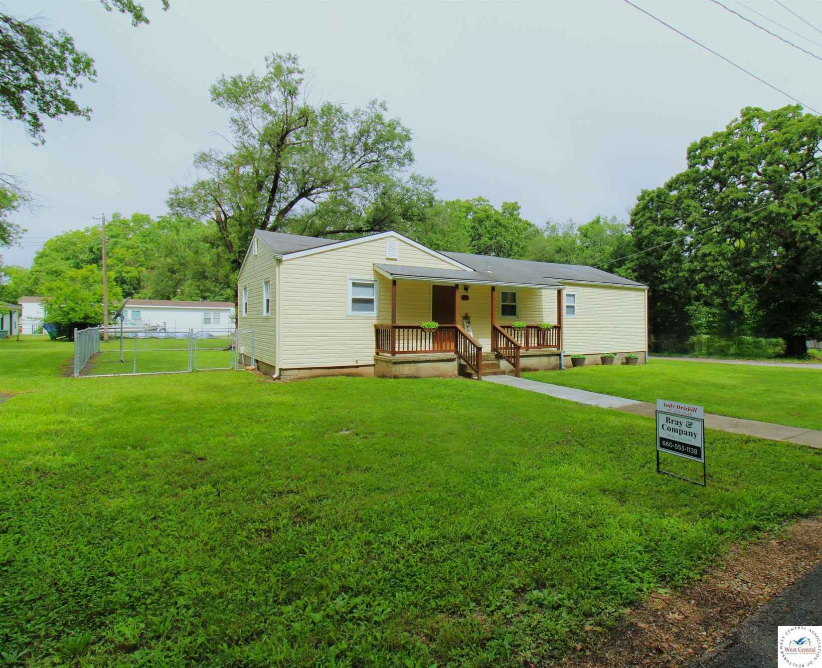 140 Magoon  