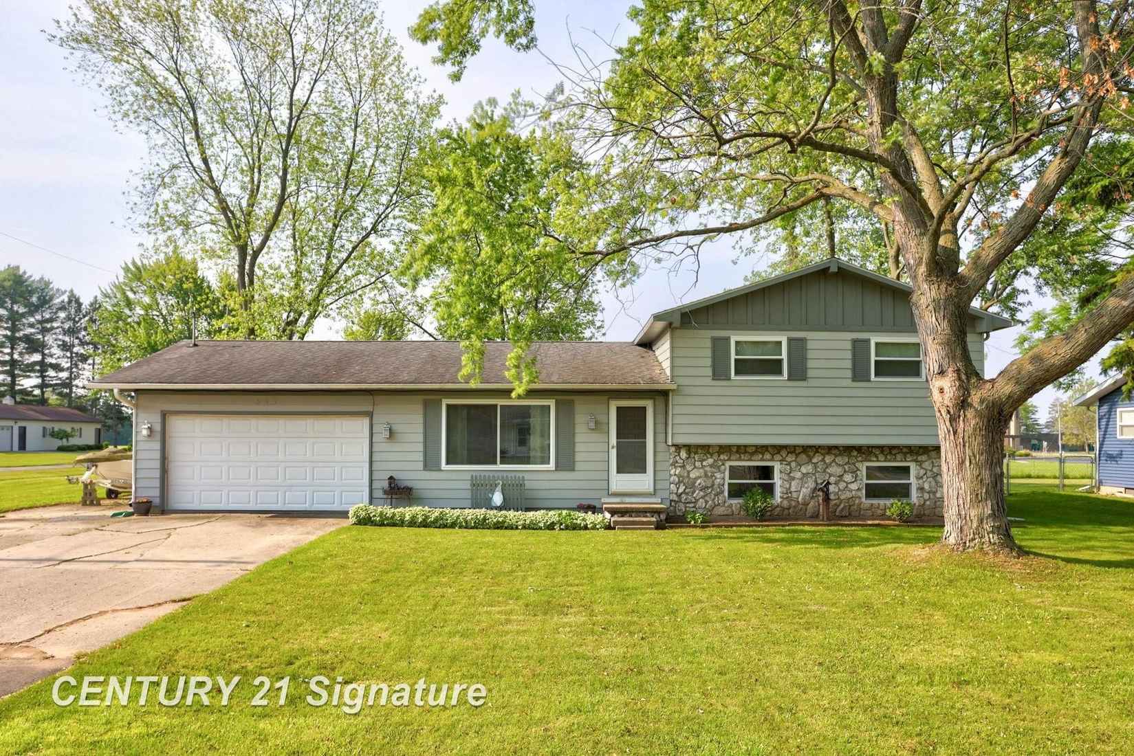 942 Wheelock  