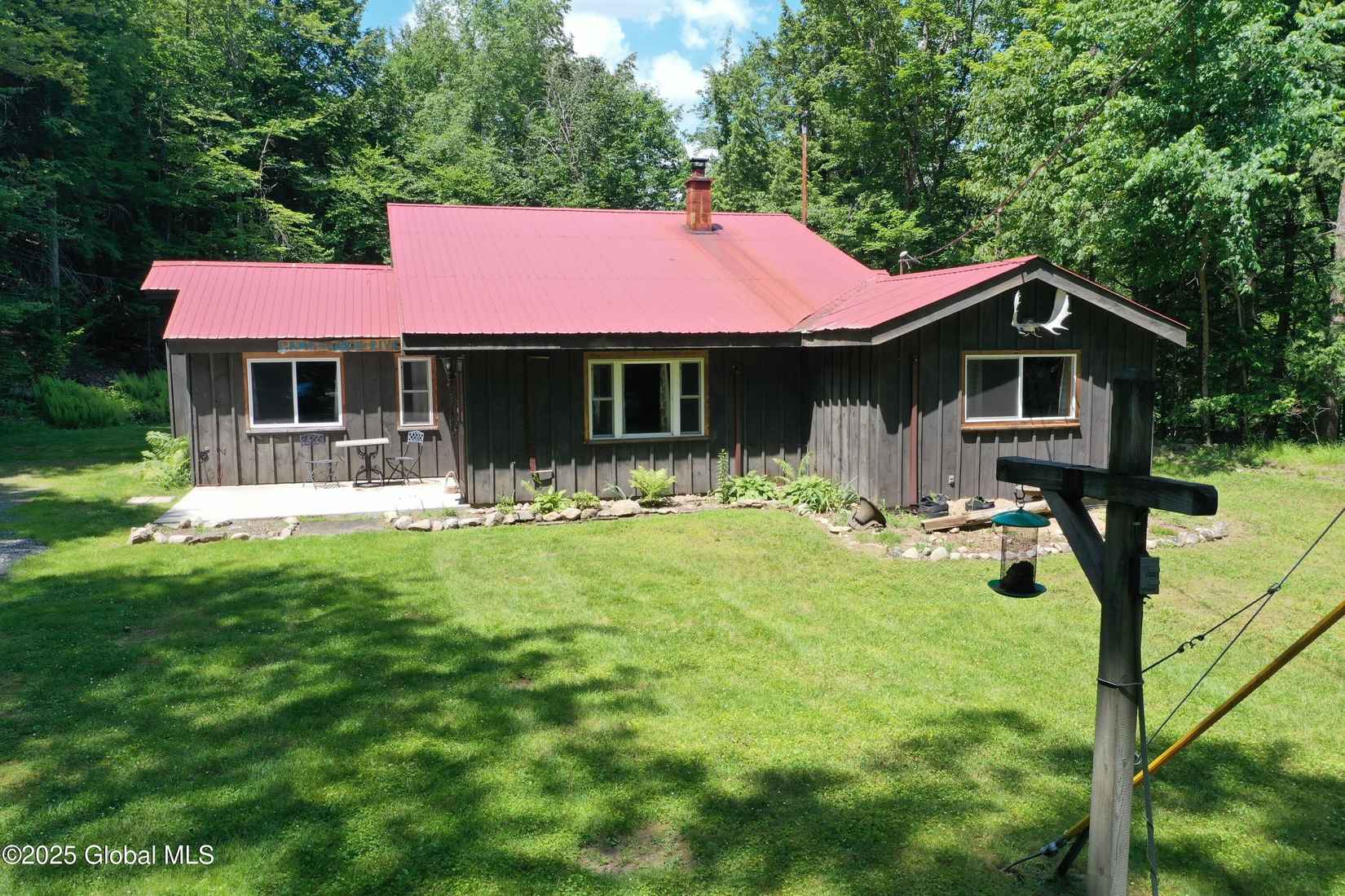 469 Military Rd  