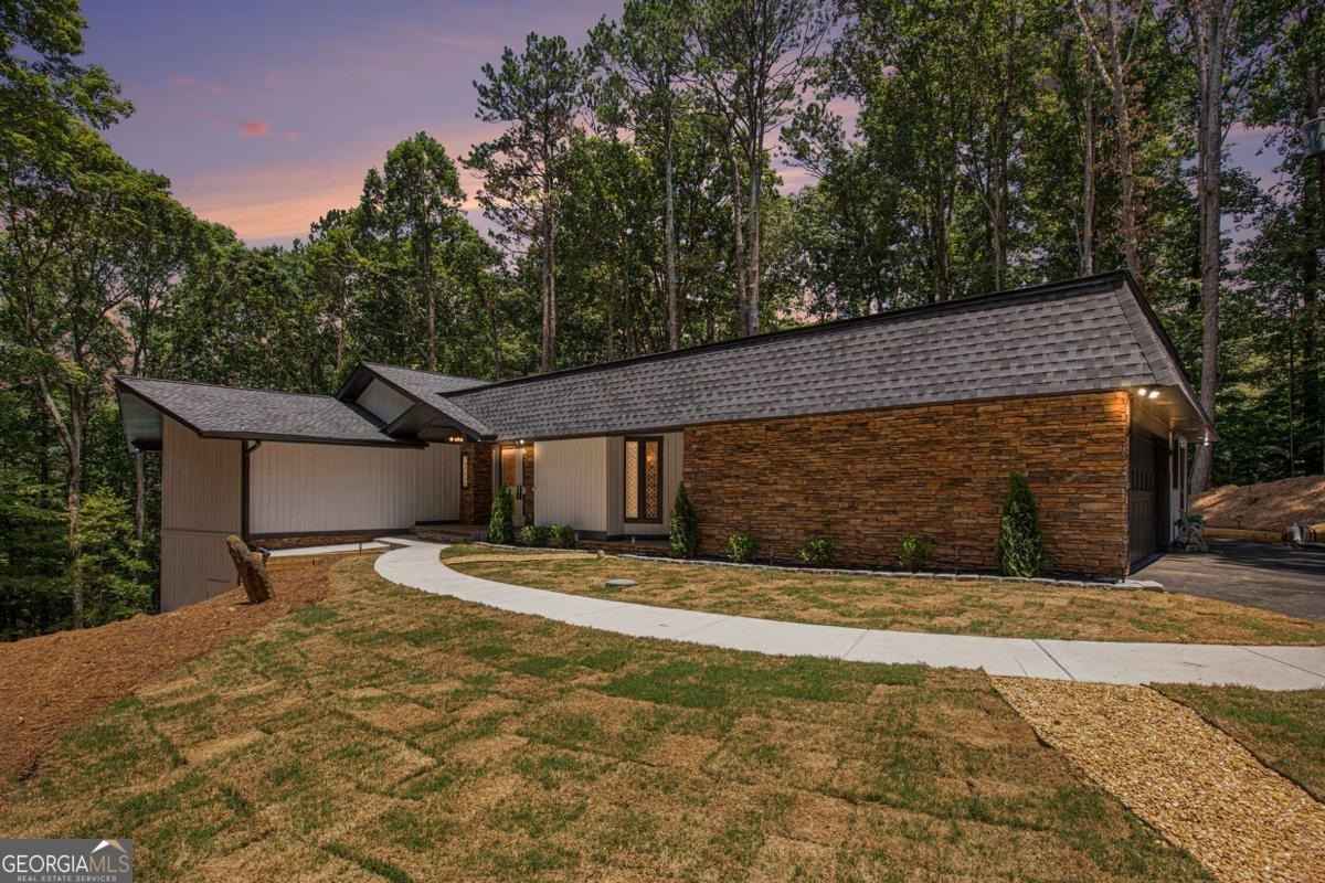 9025 Huntcliff  