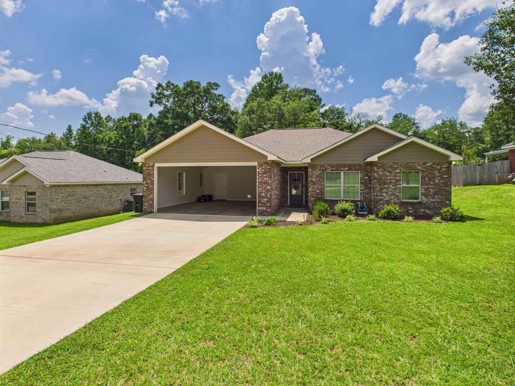 414 THORNTON DR  