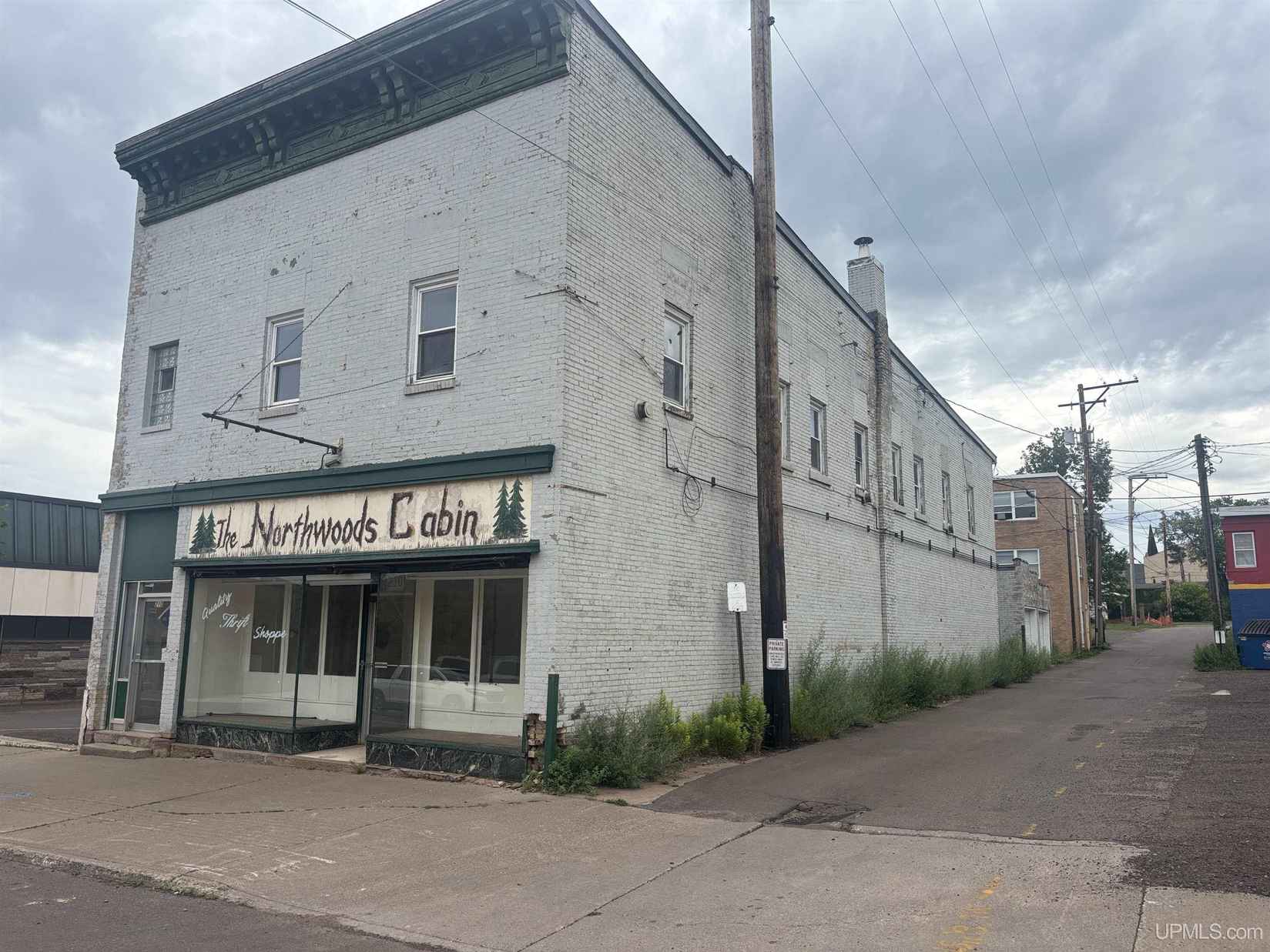 210 S Suffolk  