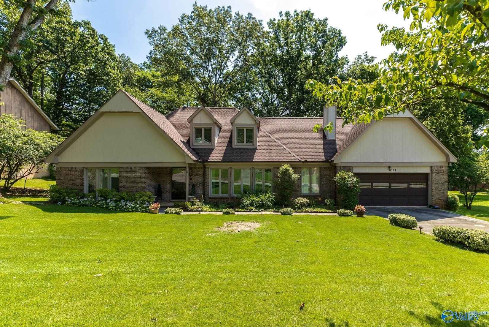 10121 SE Brandywine Dr  