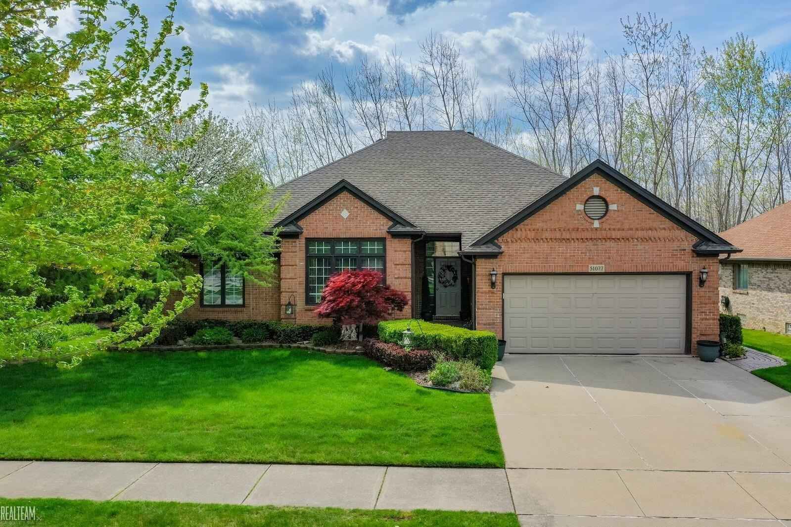 51077 Woodside  