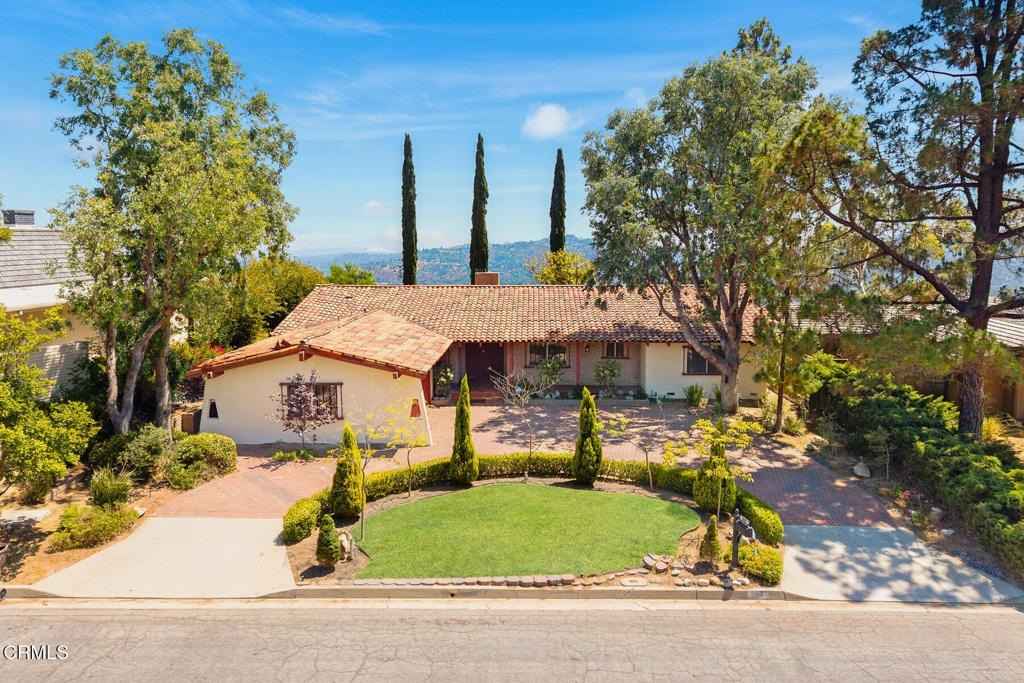 592 Starlight Crst Dr  