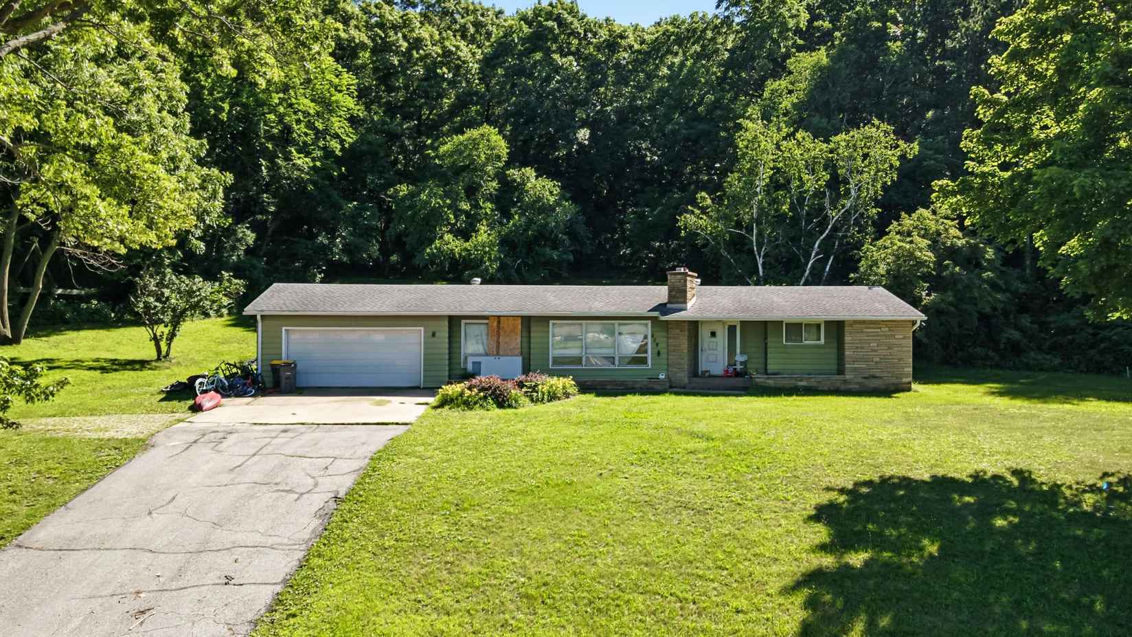 809 Holmen Dr  