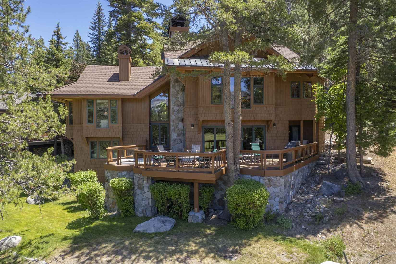 3060 Mountain Links Way  