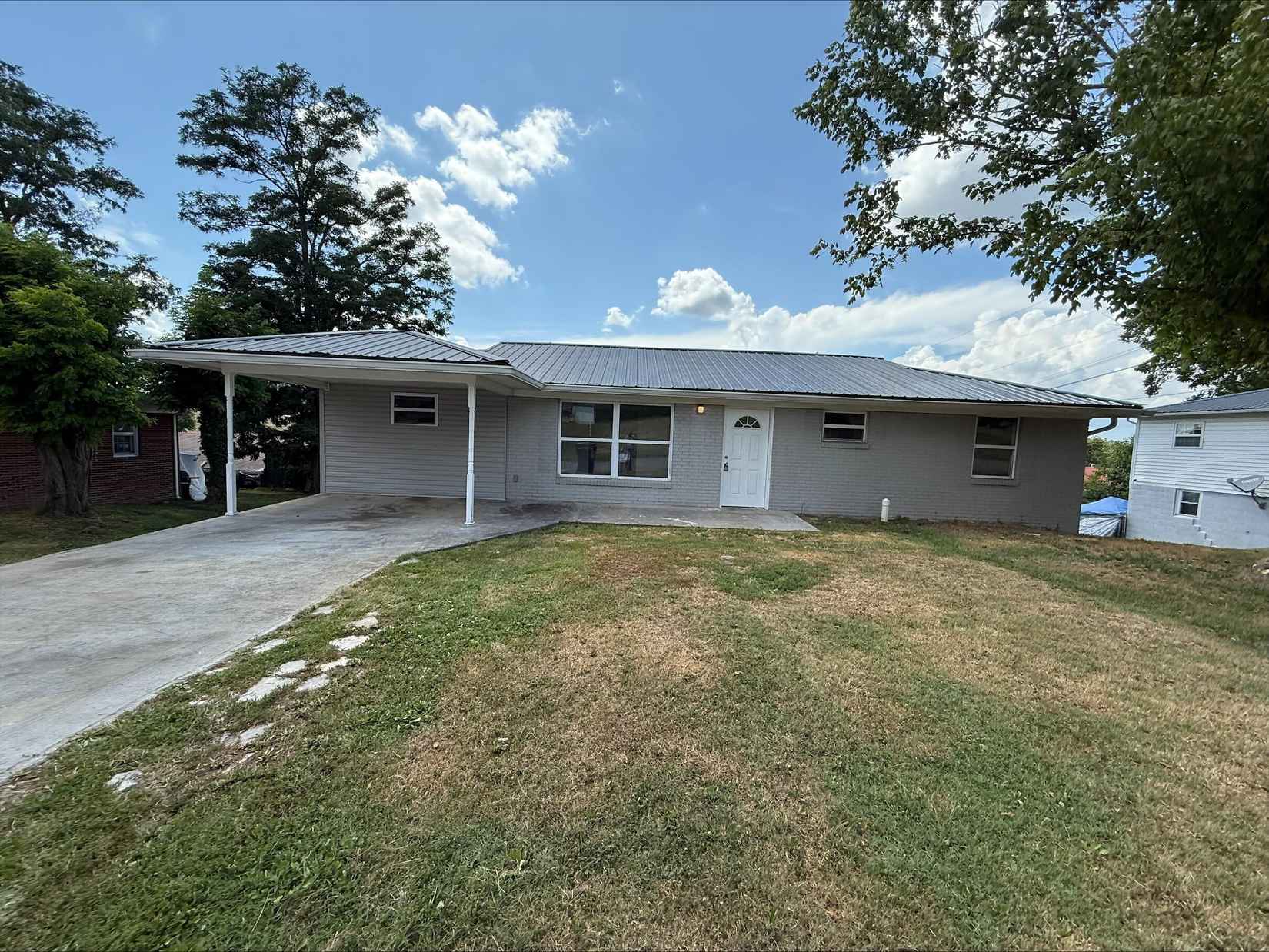 2027 Brights Pike Pike  