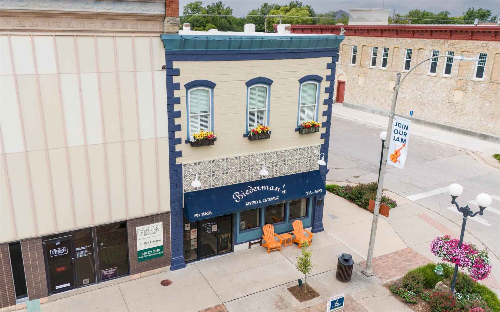 801 Main  