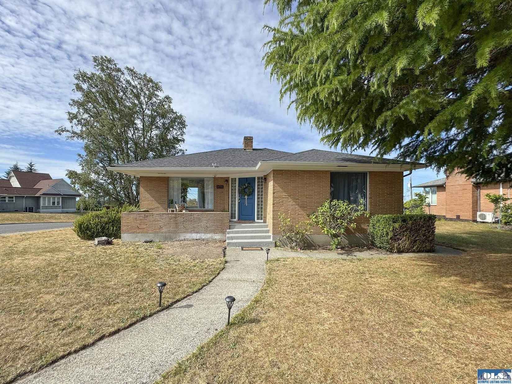 101 E Whidby  