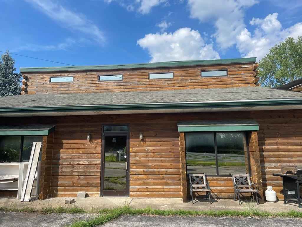 2710 N Main St  