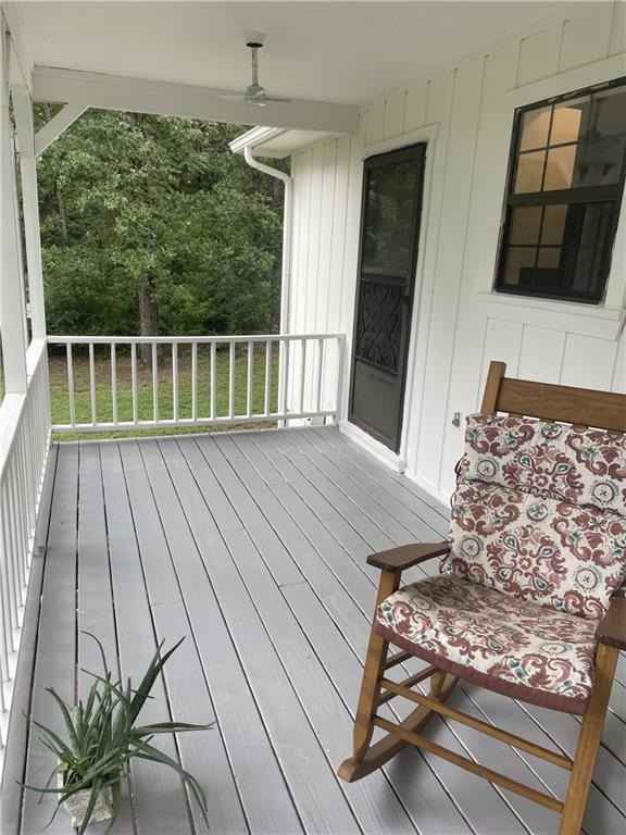 11 Oaksprings Ln  