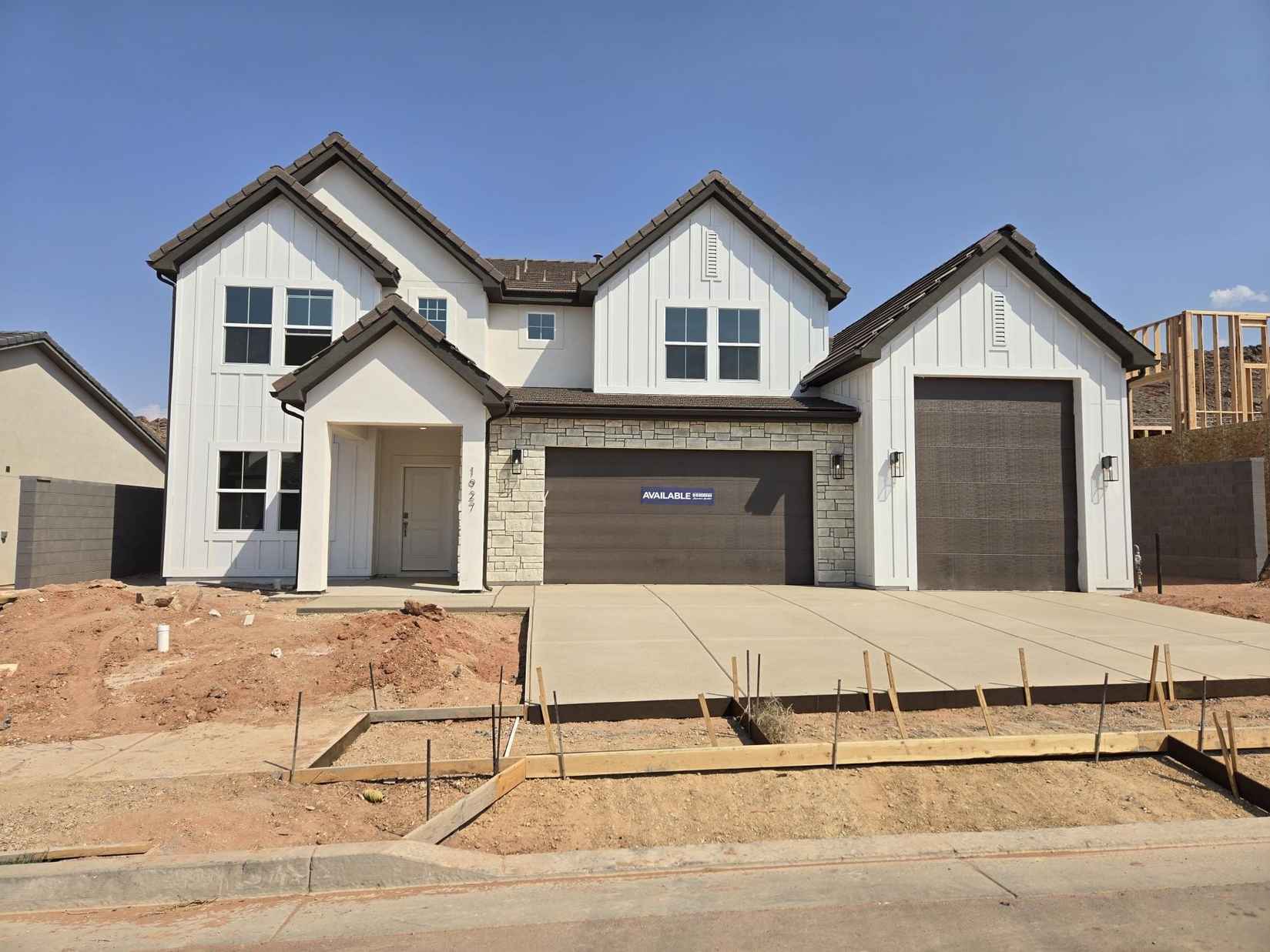 1927 S WOLVERINE Way  