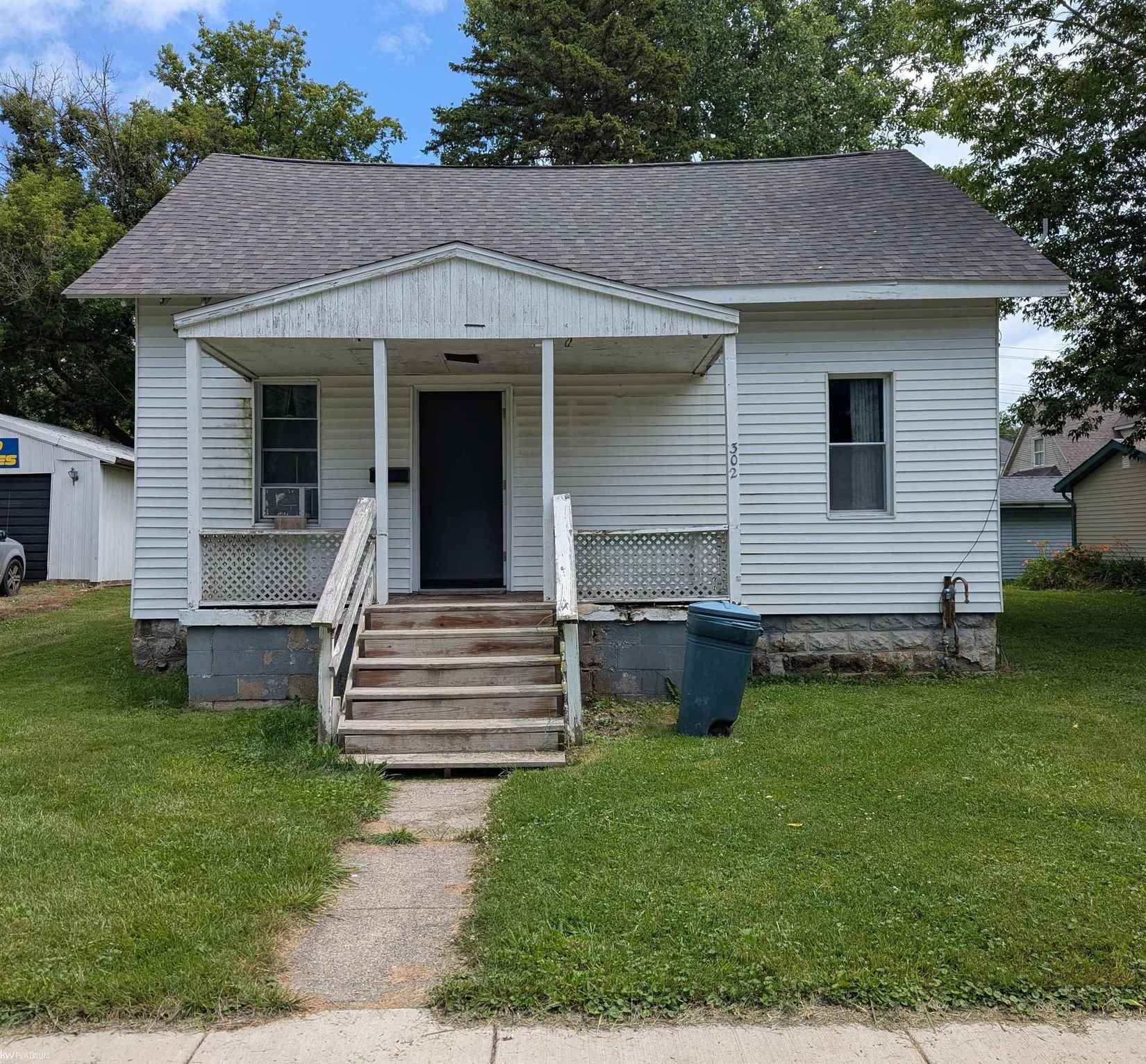 302 N Kennefic  
