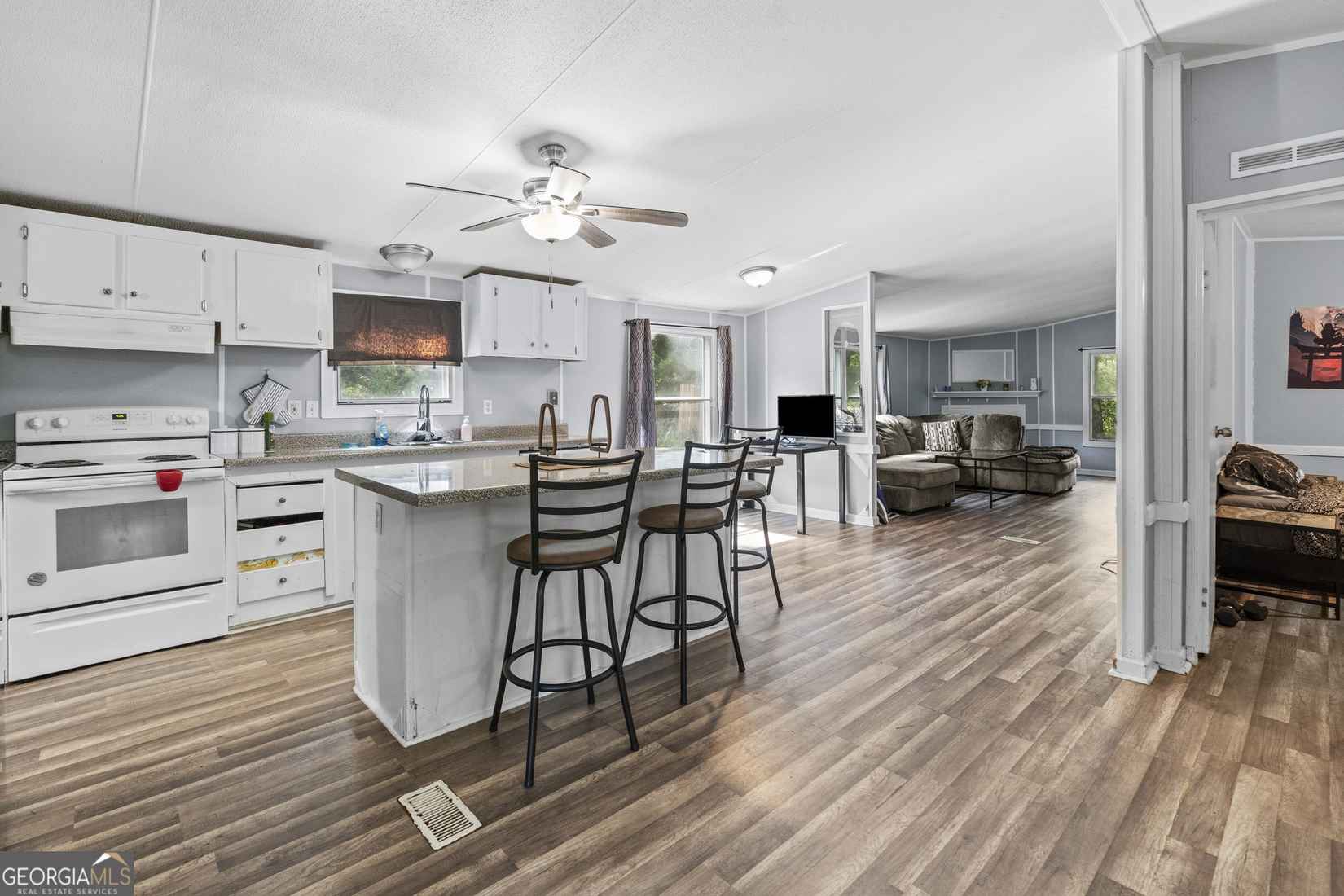 3016 Candler  