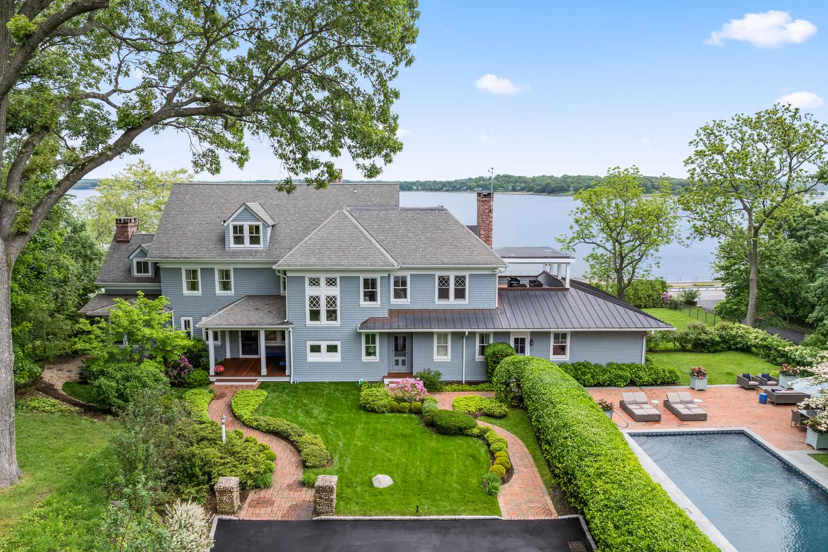 998 West Shore Rd  