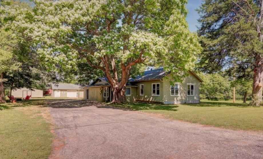 205 South Centennial Rd  