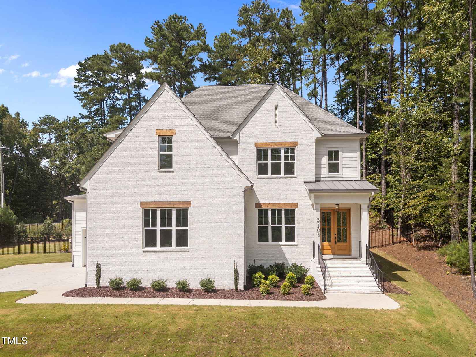 2105 Gentry Rd  