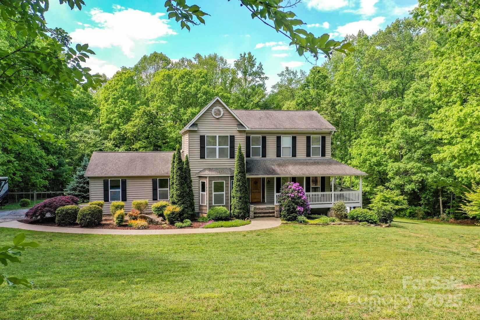 69 Ivy Ln  