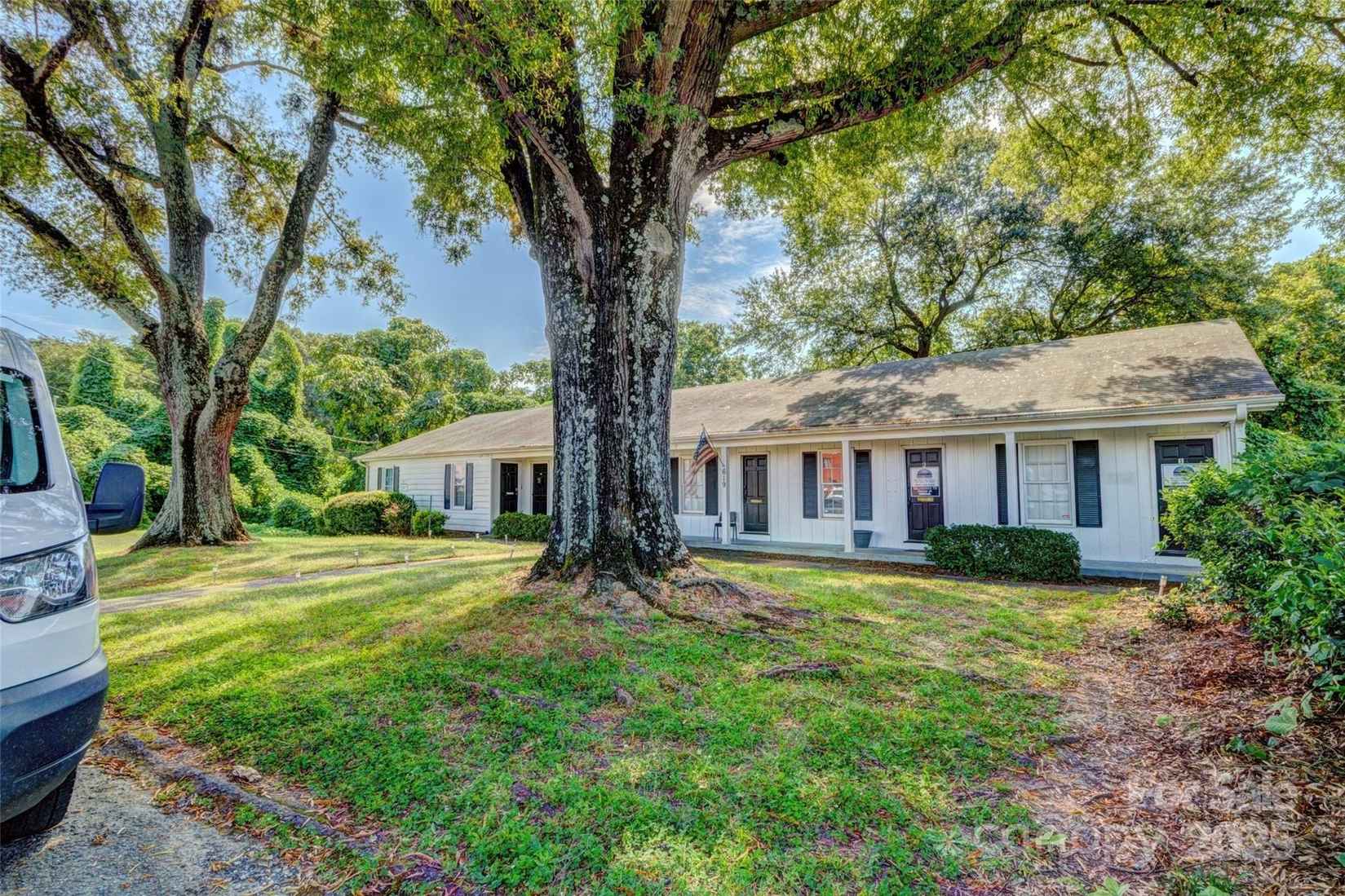 619 E Price Ave  