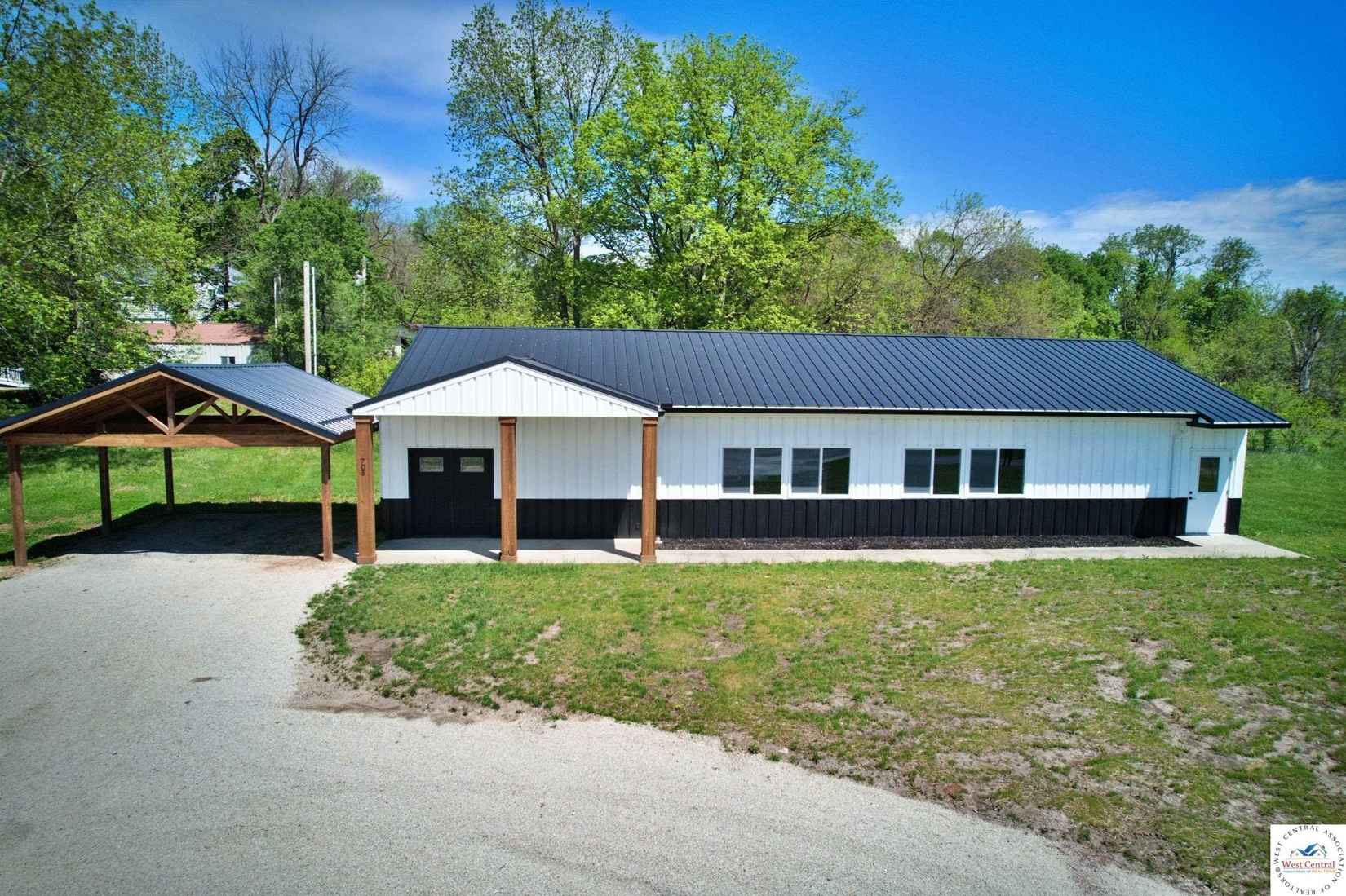 705 Main  