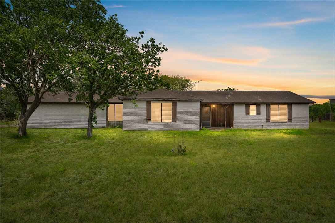 5469 Sunset Trl  