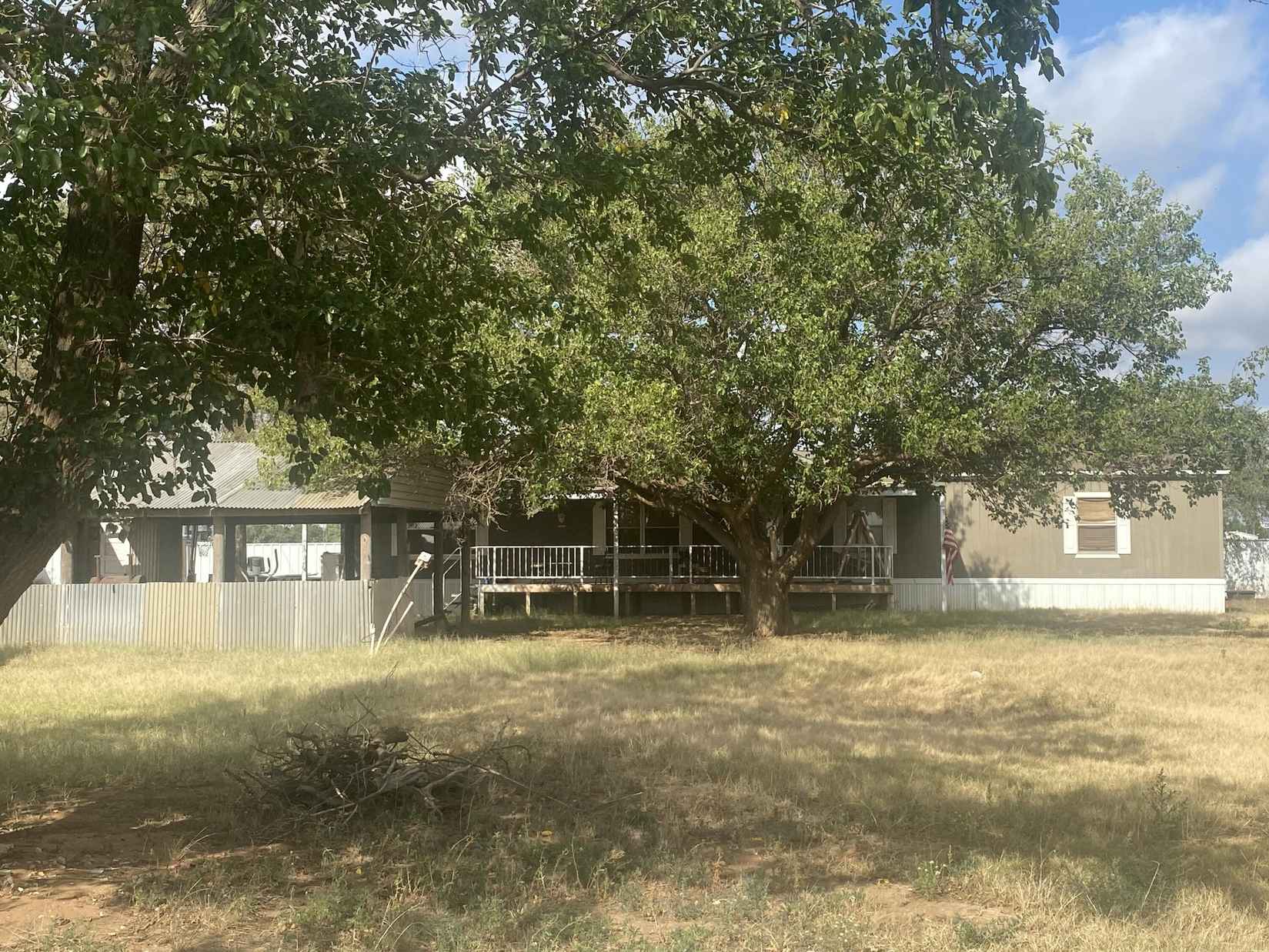 107 N Lary Dr  