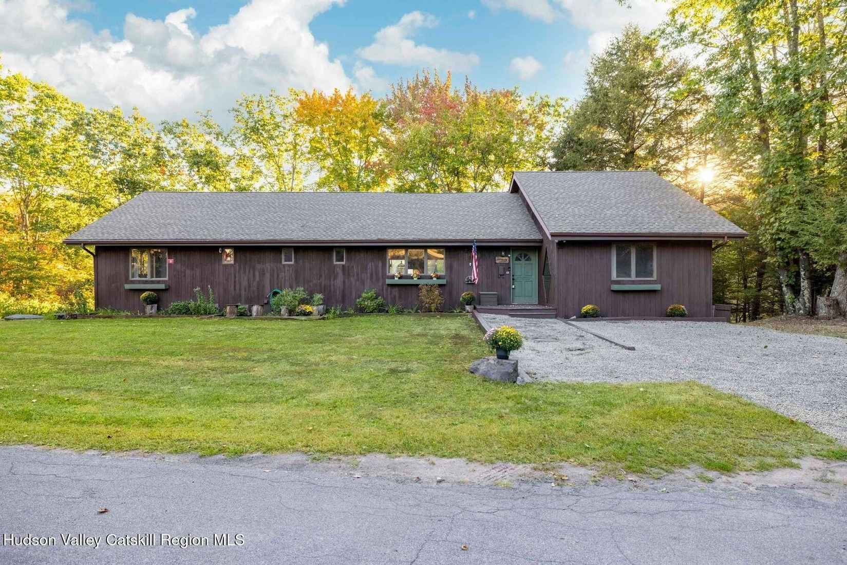 93 Maplewood Rd  