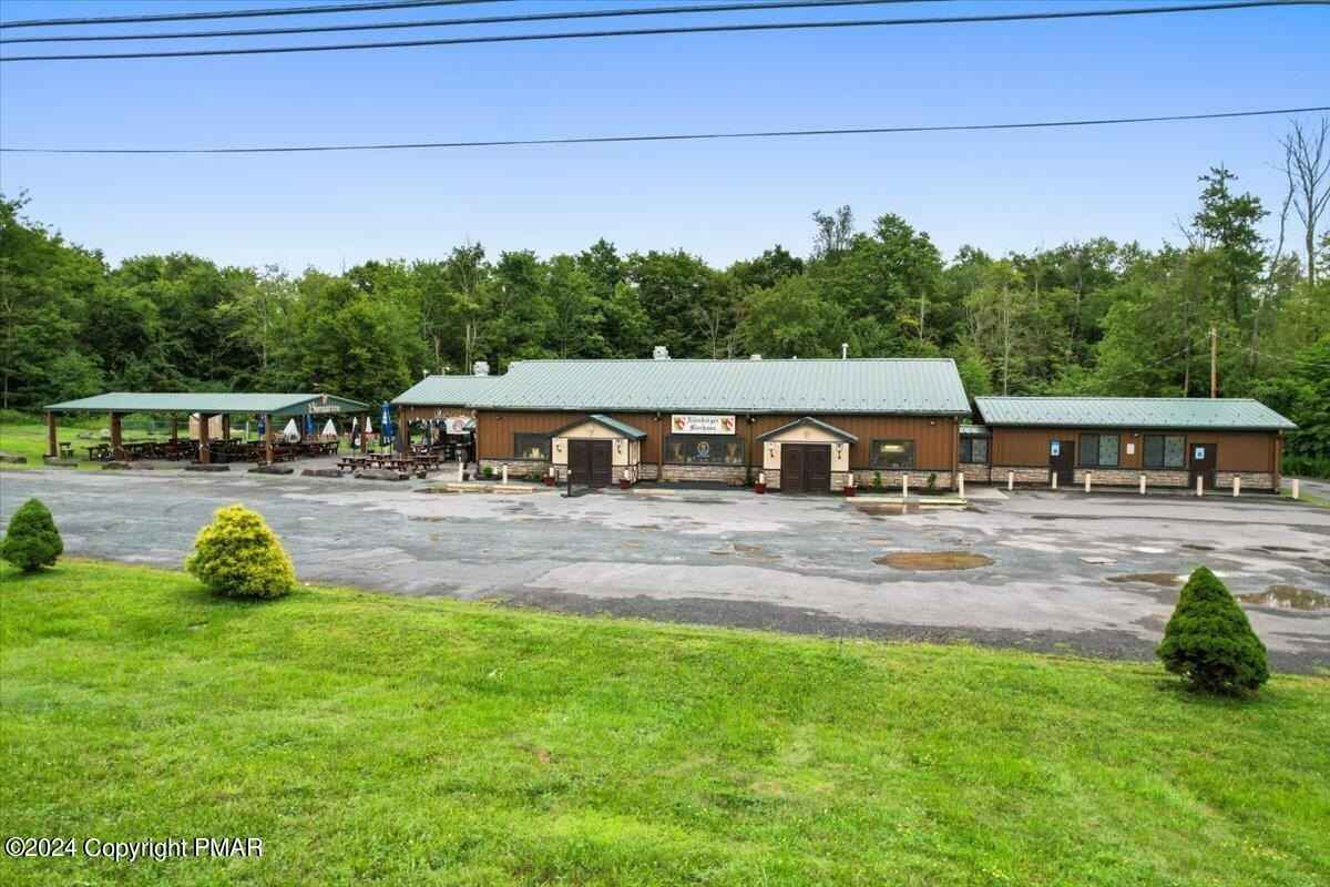 2136 Lake Ariel Hwy  