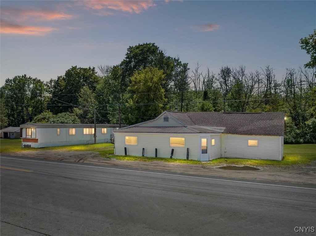 8460 Old River Rd  