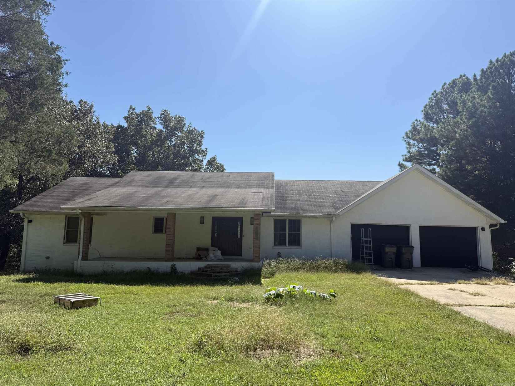 4900 Finch  