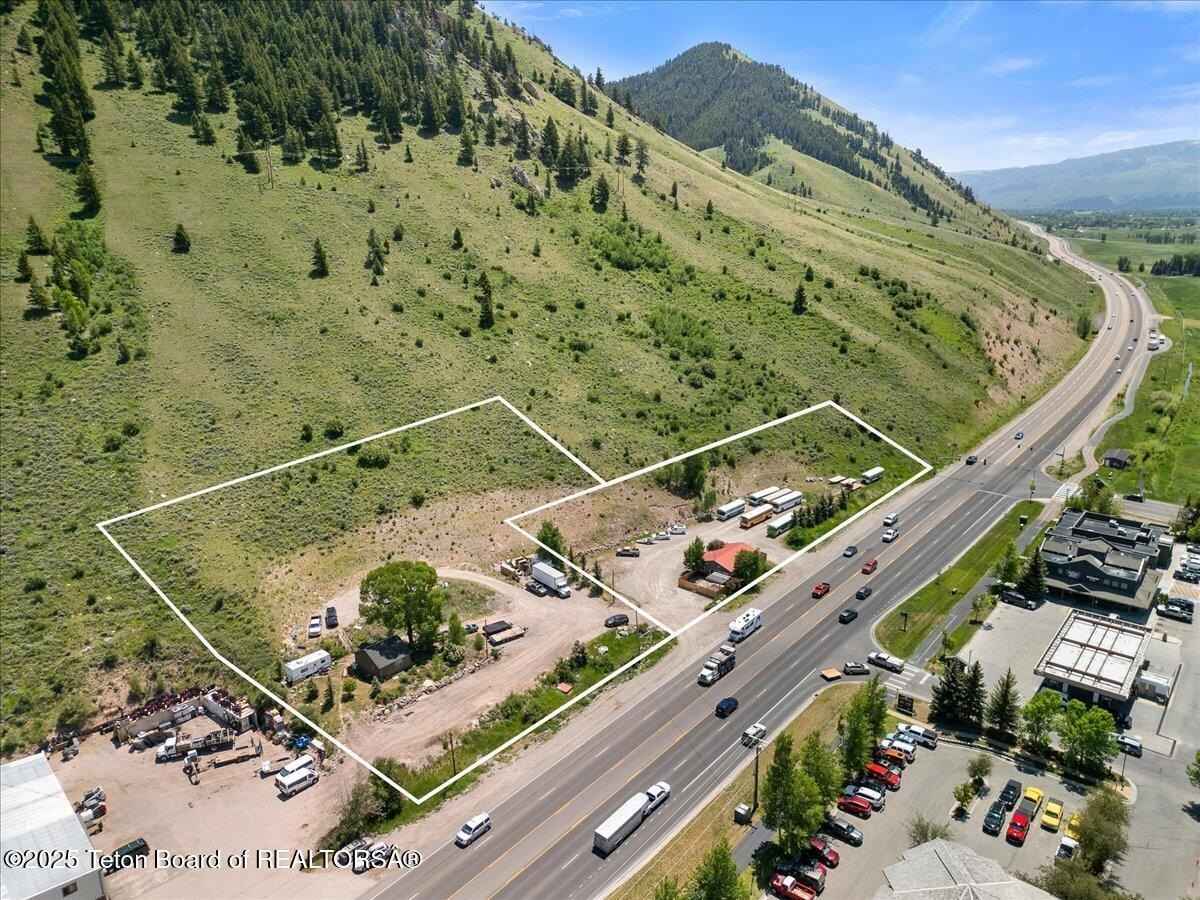 14001450 S HWY 89  