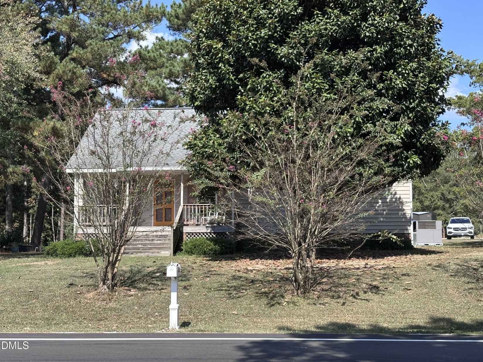 3007 S Smithfield  