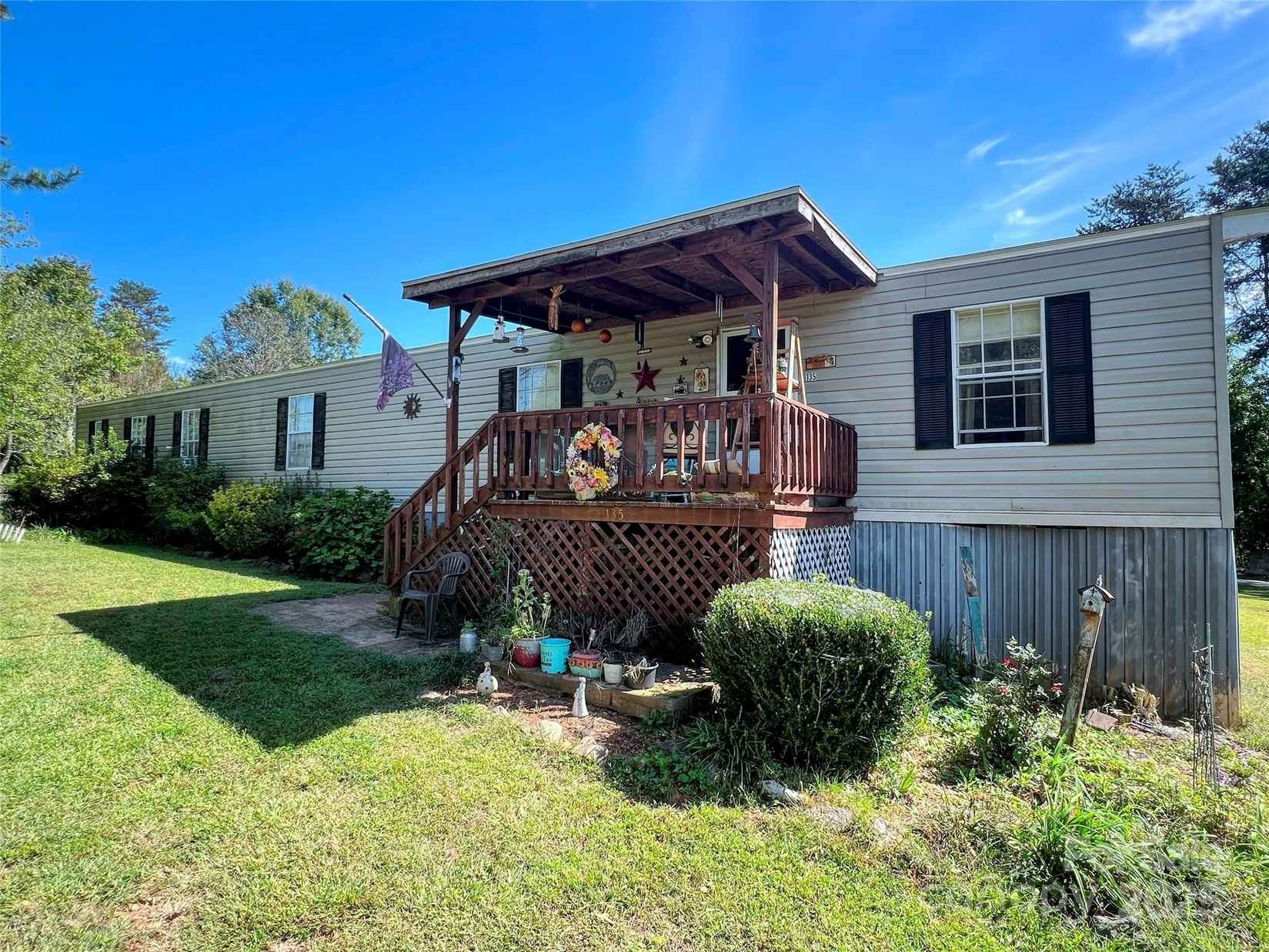 135 Ellen Ln  