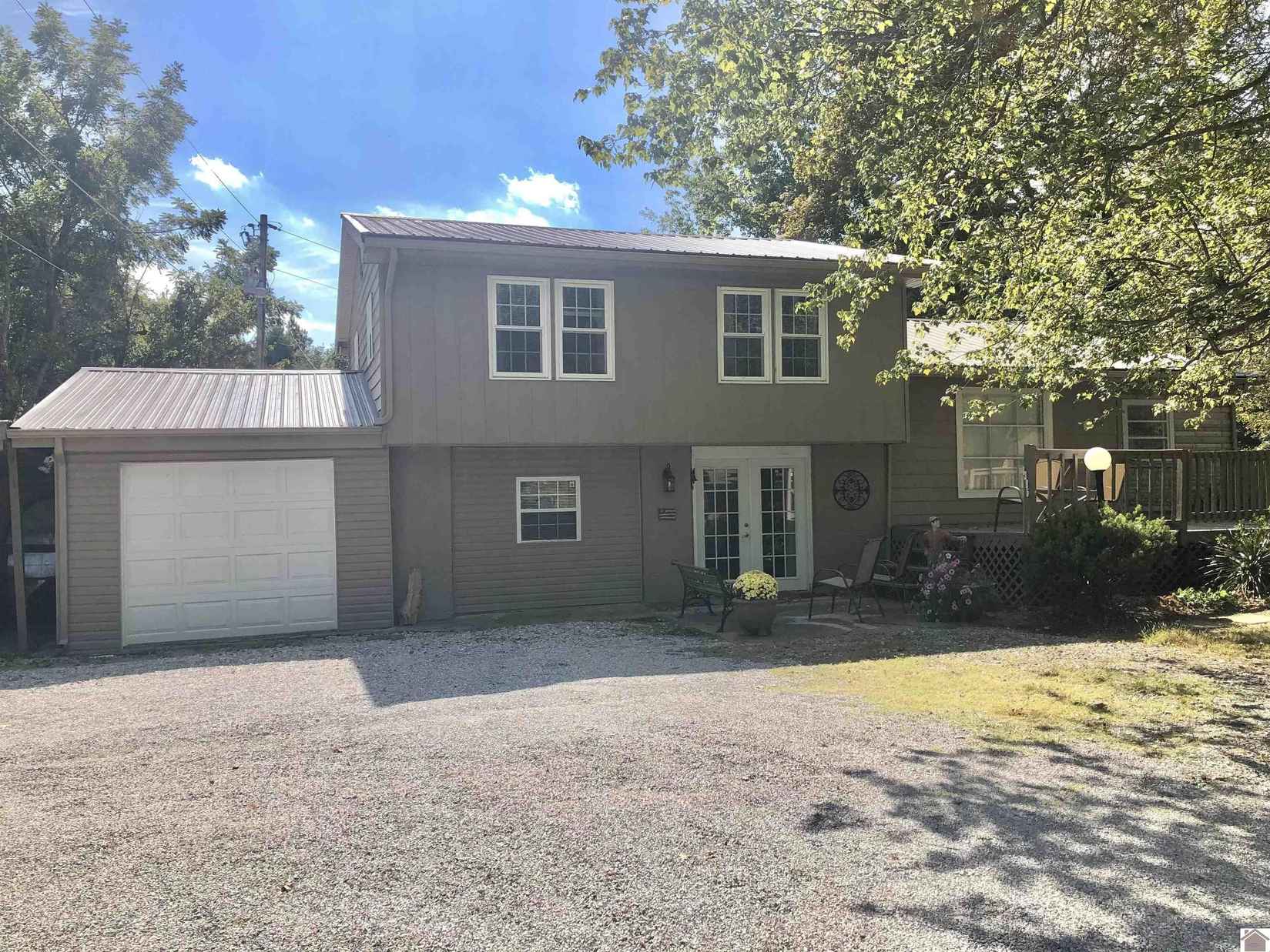 1385 Eastlawn Rd  