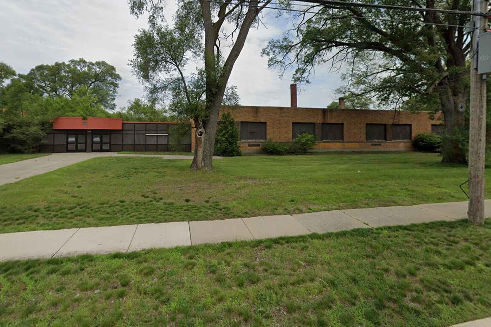 1442 E Broadway Avenue Unit Bldg  