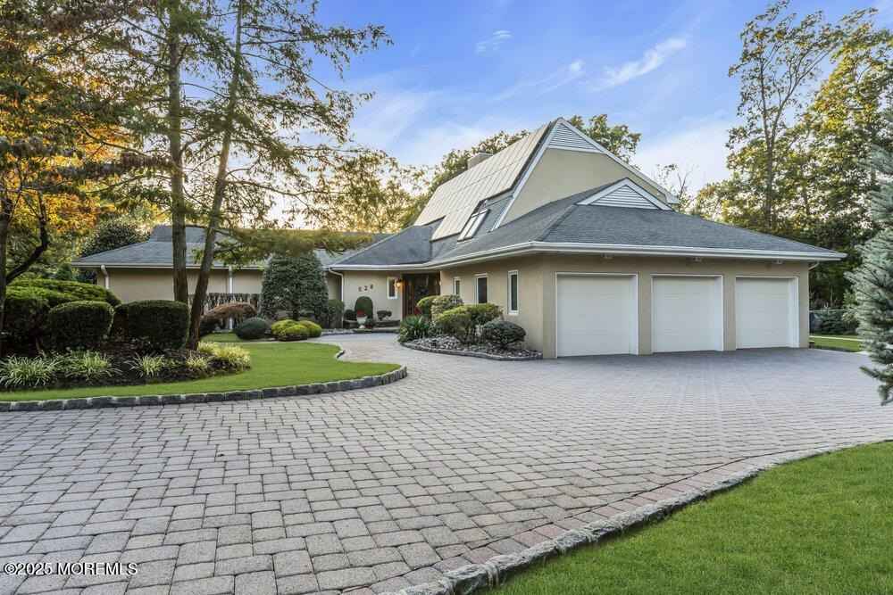528 Eagle Pt Dr  