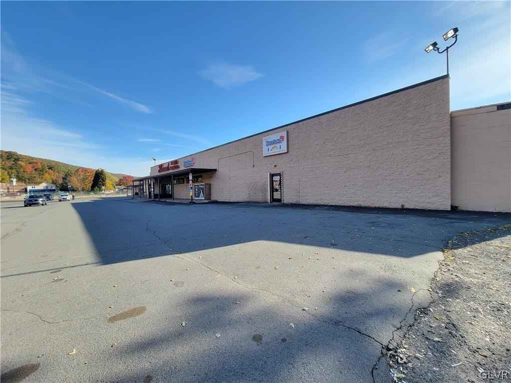 5 Mountain Mall  
