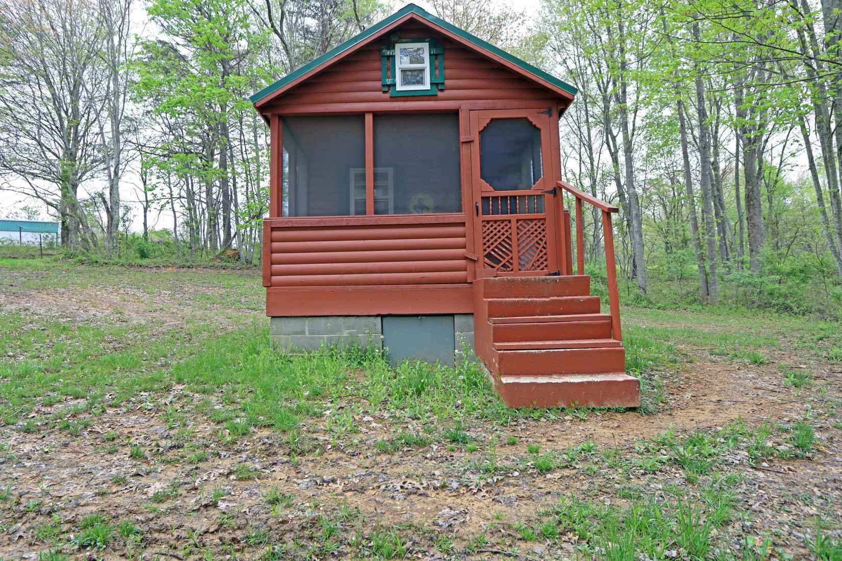 1011 Lee Hollow Rd  