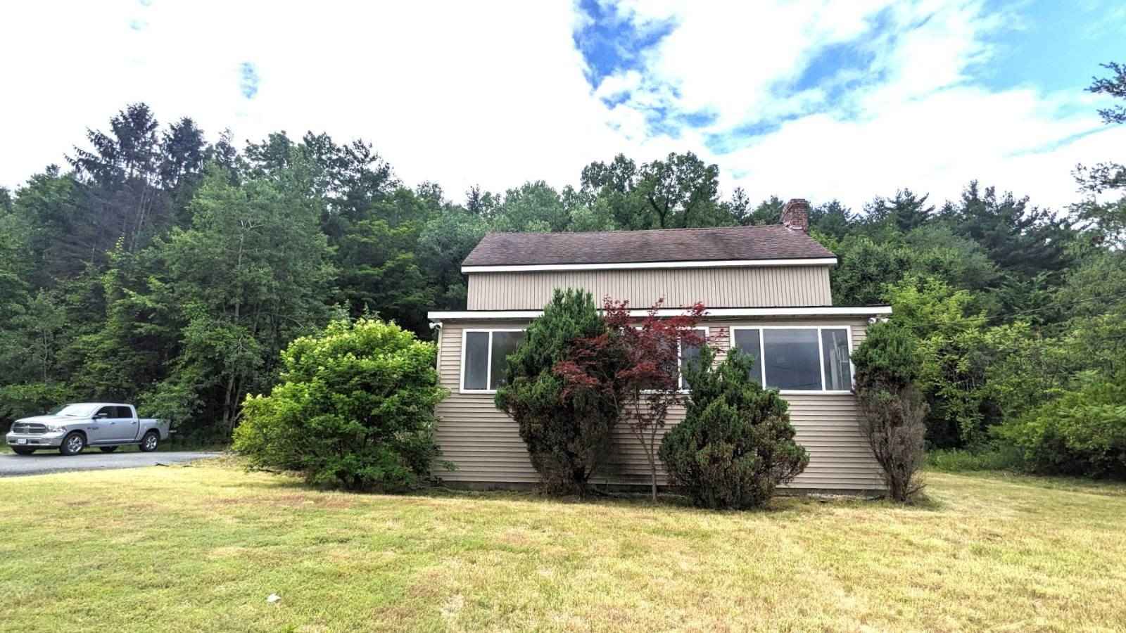1598 Columbia Tpke  