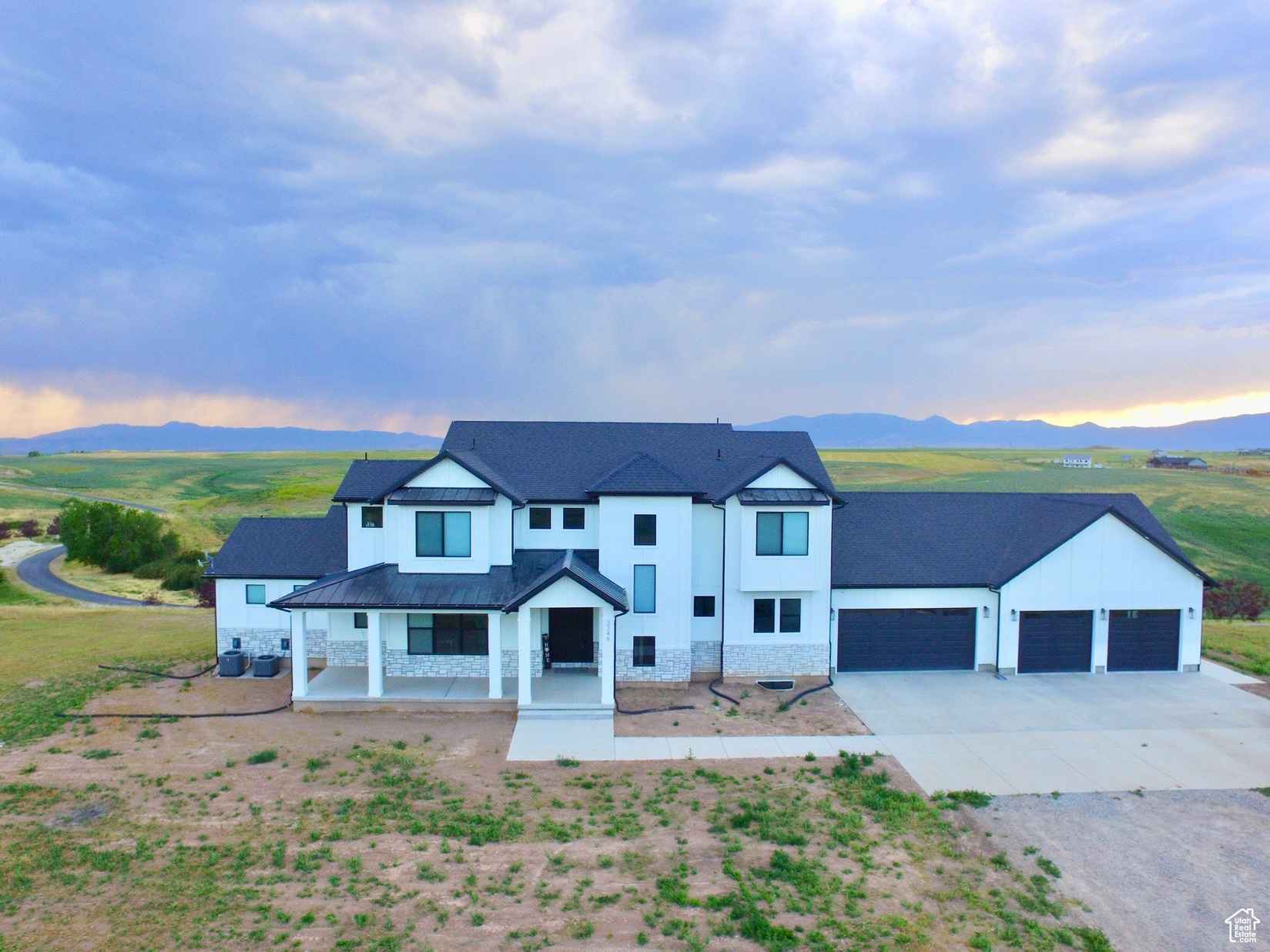 2346 LAKE Cir  