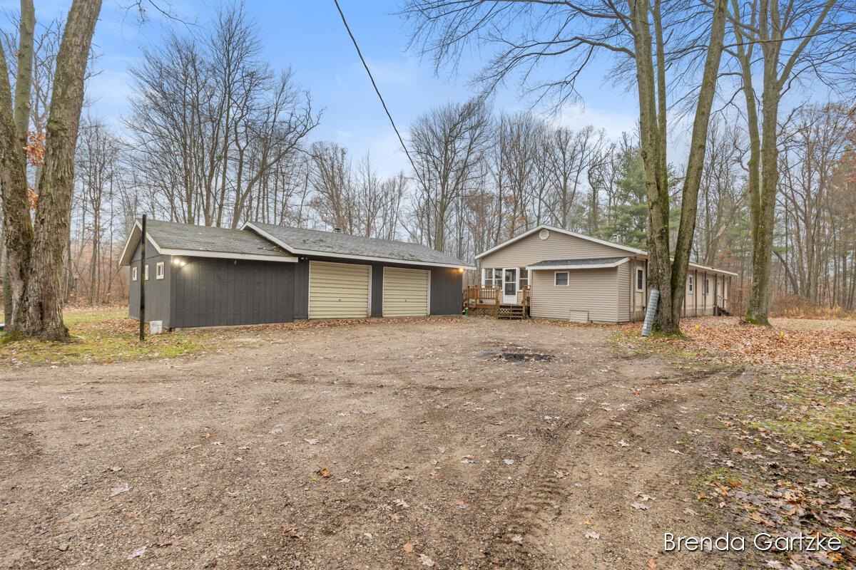 9807 Maple Hl Rd  