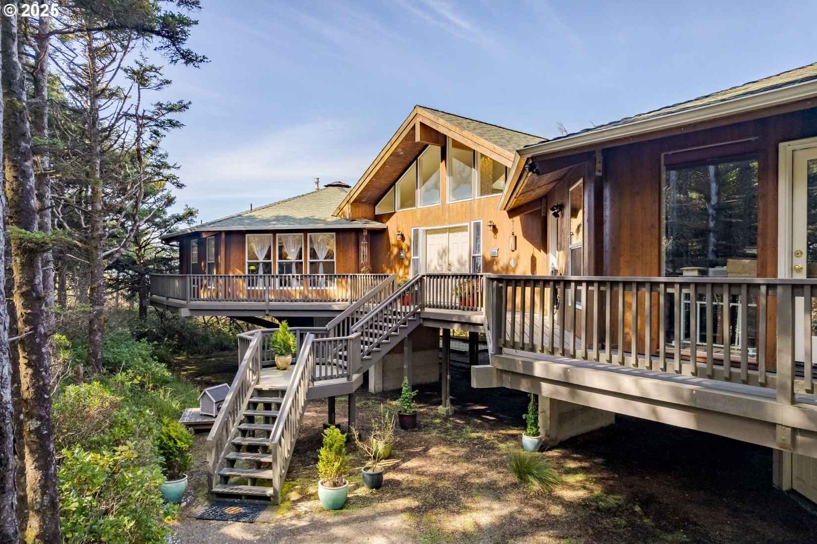 3735 Hwy 101  